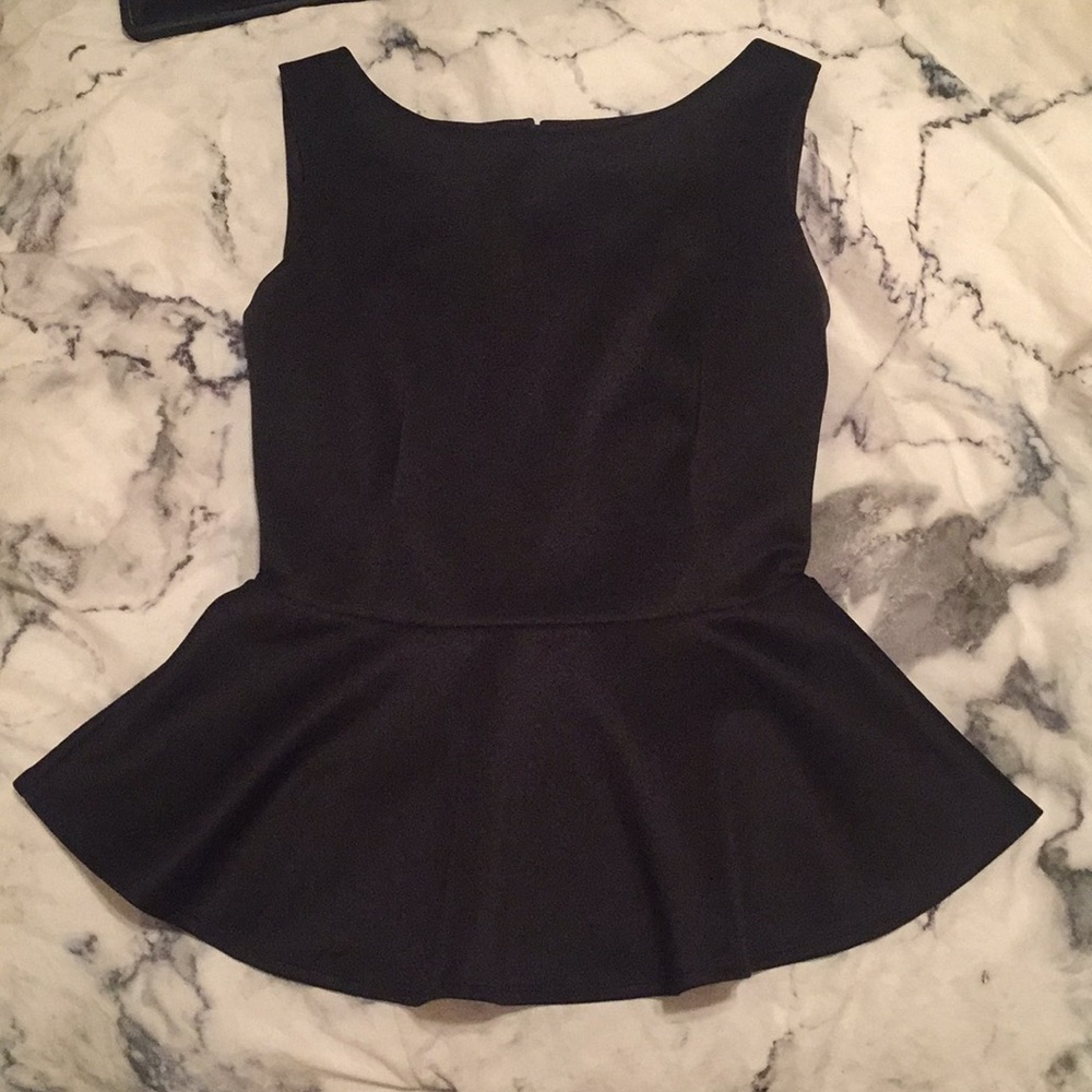 Bisou Bisou Tulip Top